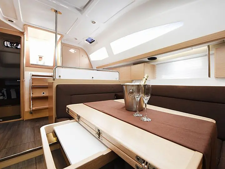 Elan 40 Impression - interior
