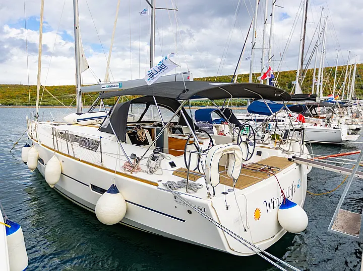 Dufour 460 GL  - External image