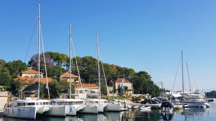 Beneteau Cyclades 43.4 - Marina Rogač - catamarans  (photo taken 2019)