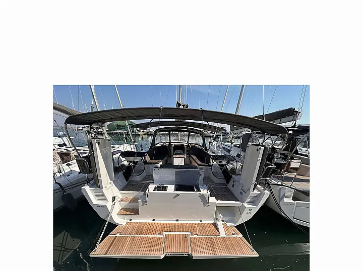 Dufour 470 - External image
