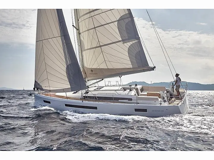 Sun Odyssey 490 - External image