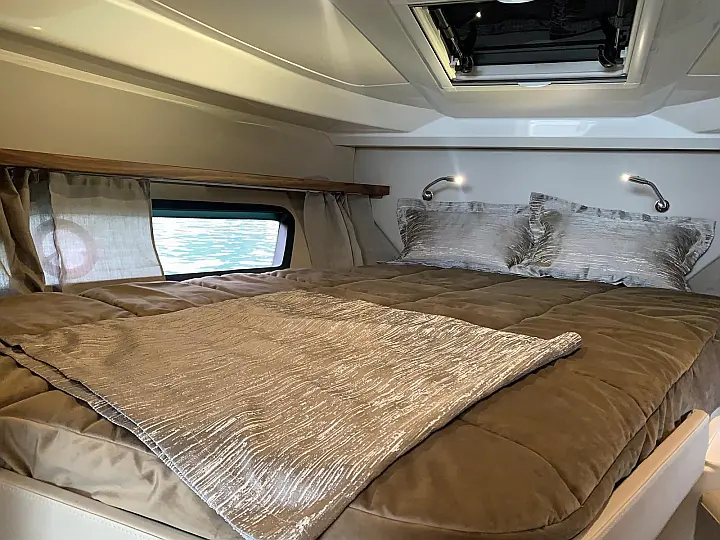 Grandezza 34 OC - main cabin