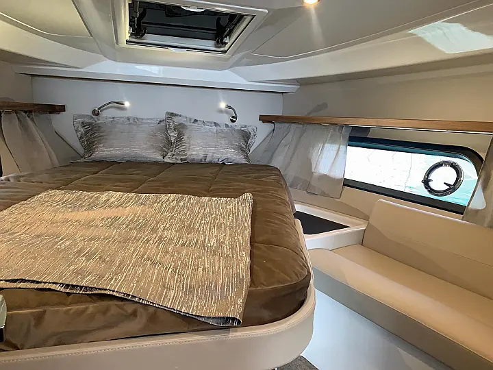 Grandezza 34 OC - main cabin