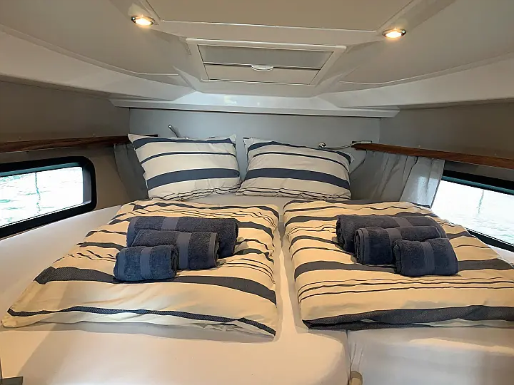 Grandezza 34 OC - main cabin