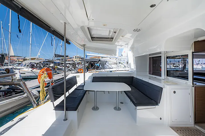 Lagoon 450 F - 