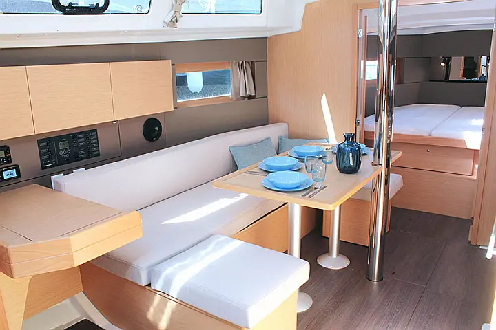 Oceanis 38.1 - 