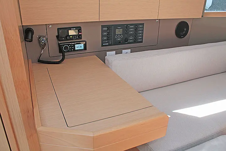Oceanis 38.1 - 