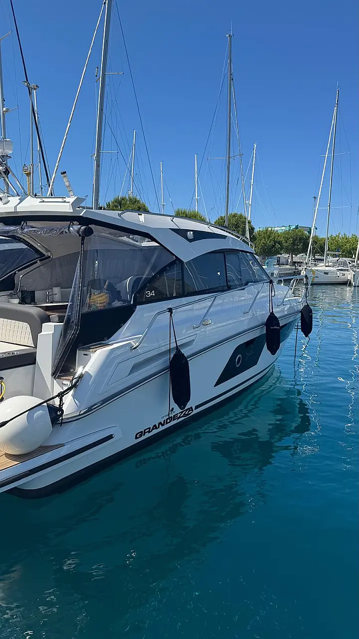 Grandezza 34 OC - side