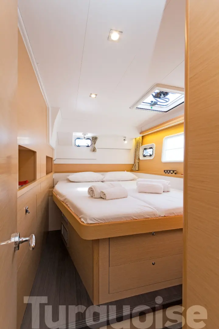 Lagoon 400 S2. - 