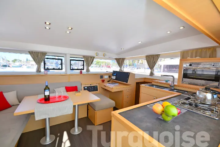 Lagoon 400 S2. - 