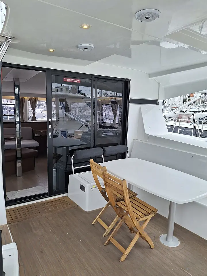 Lagoon 42 - 