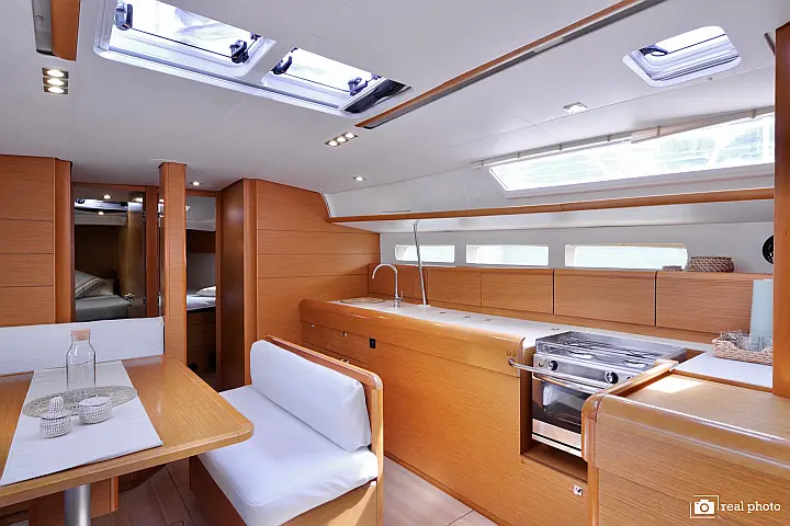 Sun Odyssey 519 - 