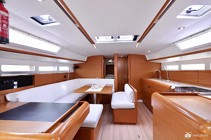 Sun Odyssey 519 - 