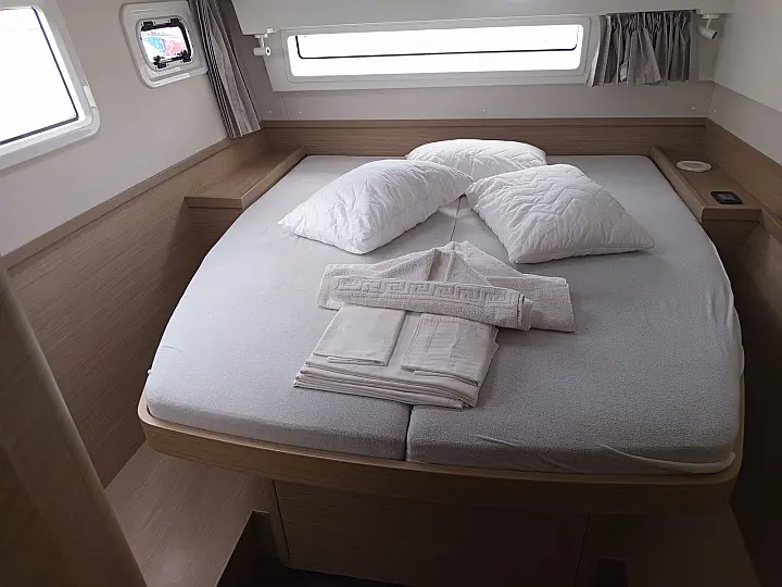 Lagoon 42 - 
