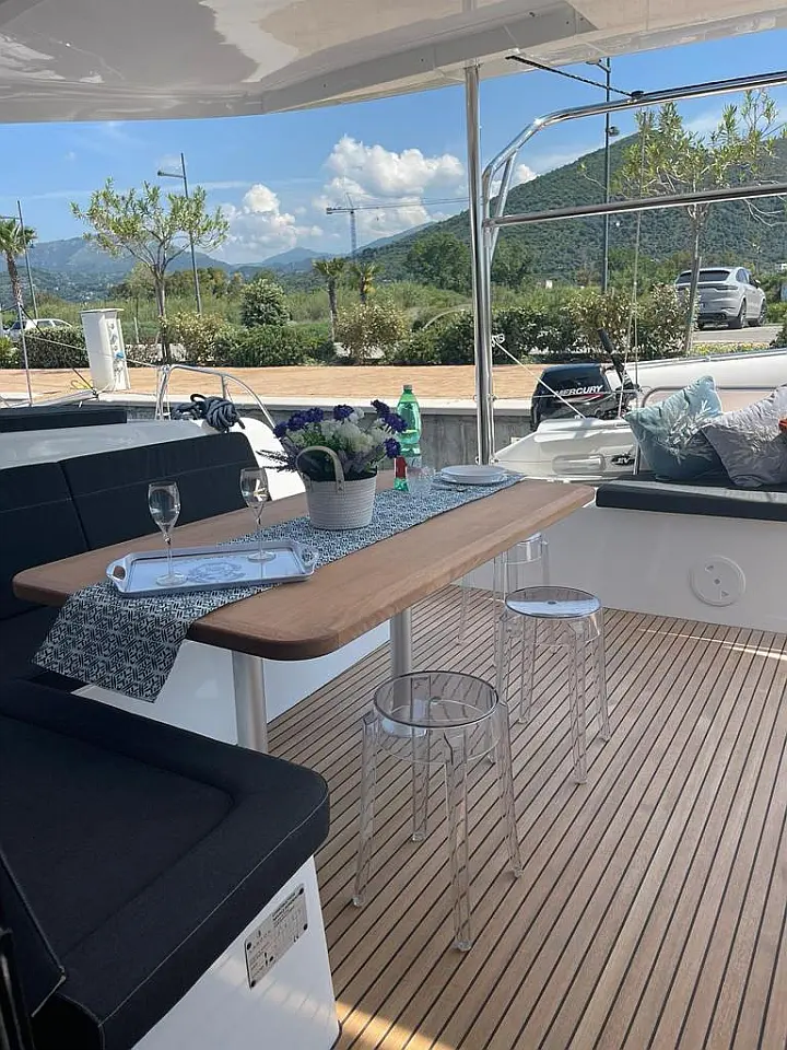 Lagoon 42 - 