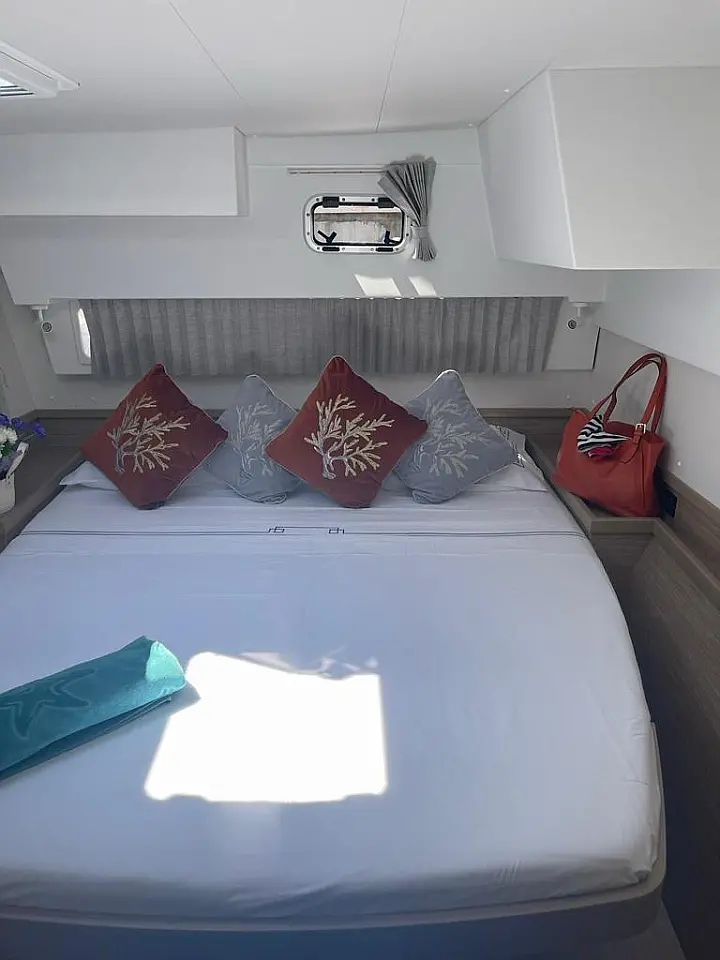 Lagoon 42 - 