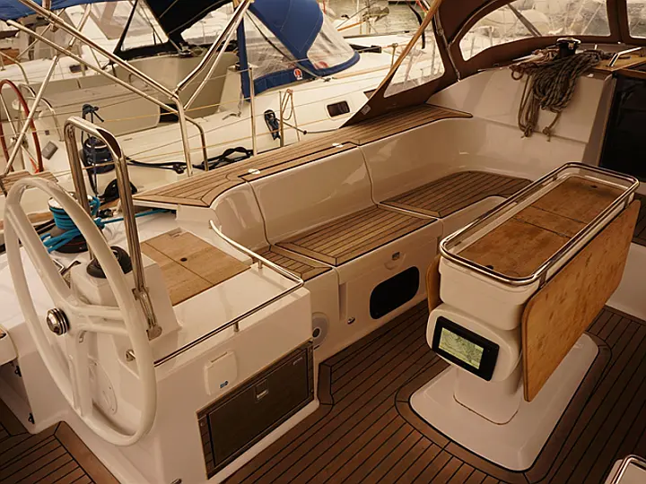Elan 50 Impression - exterior