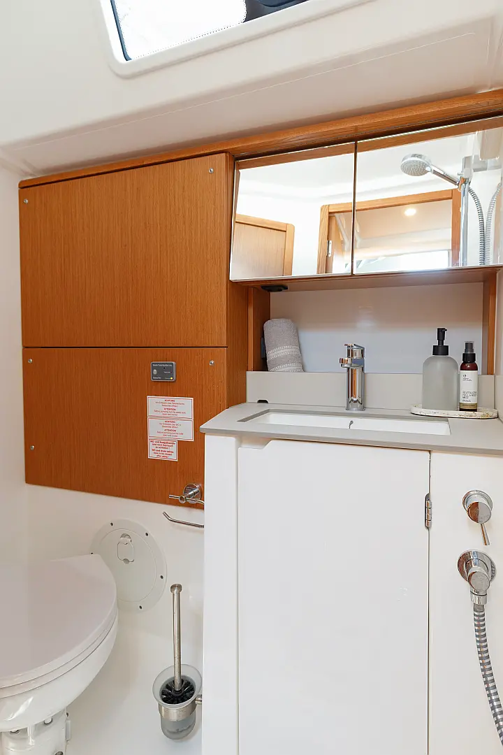 Bavaria C46 - 