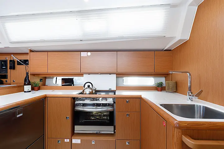 Bavaria C46 - 
