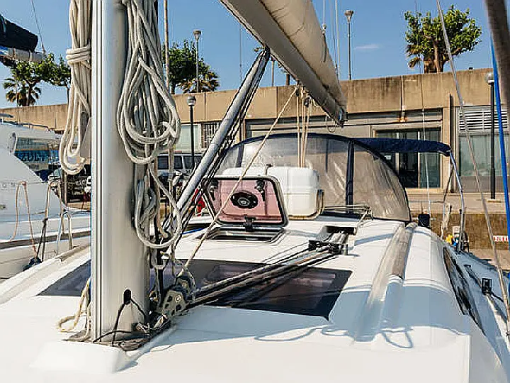 Beneteau Oceanis 43 - exterior