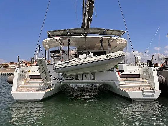 Lagoon 42