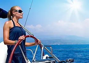 WEEKEND SAILING SCHOOL