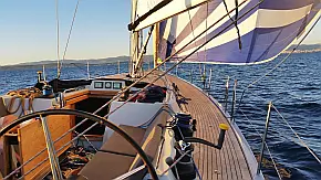 ADVANCED SAILING SCHOOL