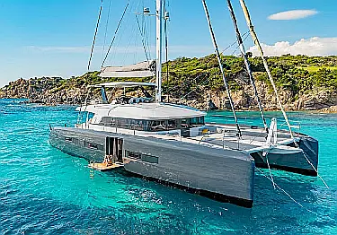 Lagoon Seventy 7