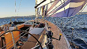 ADVANCED SAILING SCHOOL